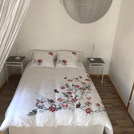 La Maisonnette Auvergnate Vertaizon Bagian luar foto