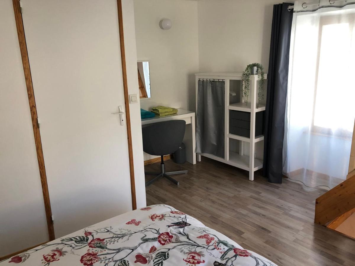 La Maisonnette Auvergnate Vertaizon Bagian luar foto