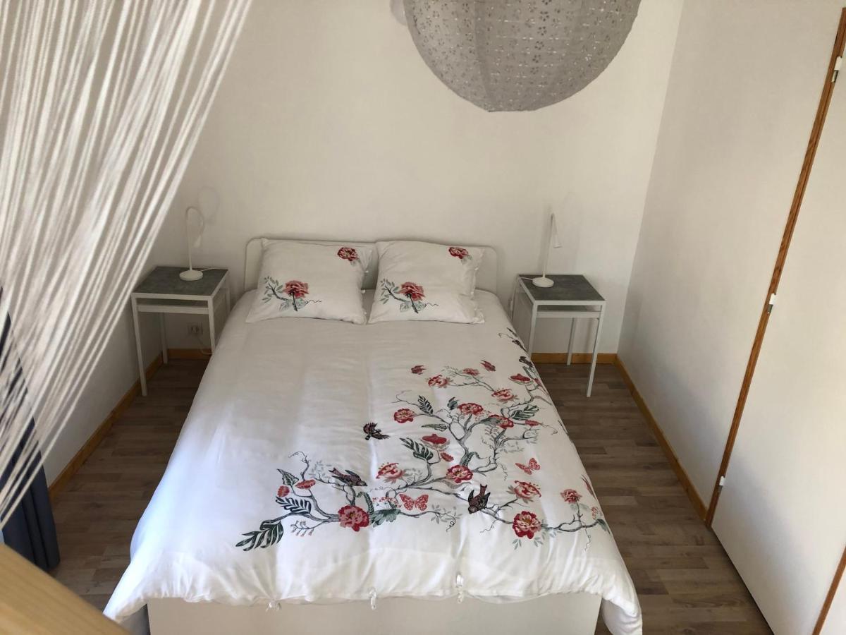 La Maisonnette Auvergnate Vertaizon Bagian luar foto