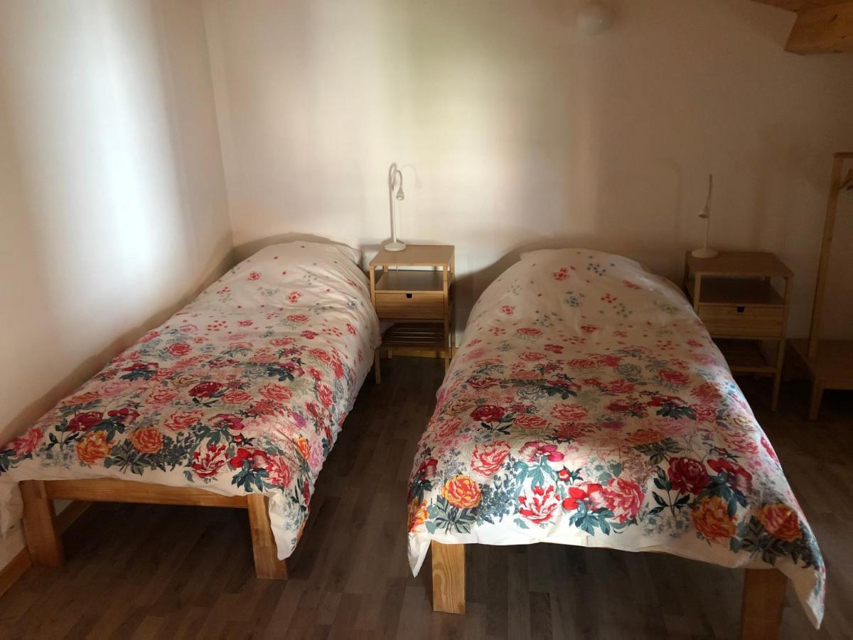 La Maisonnette Auvergnate Vertaizon Bagian luar foto